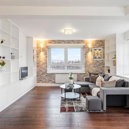 Relax, Play And Work In London Apartment Luaran gambar