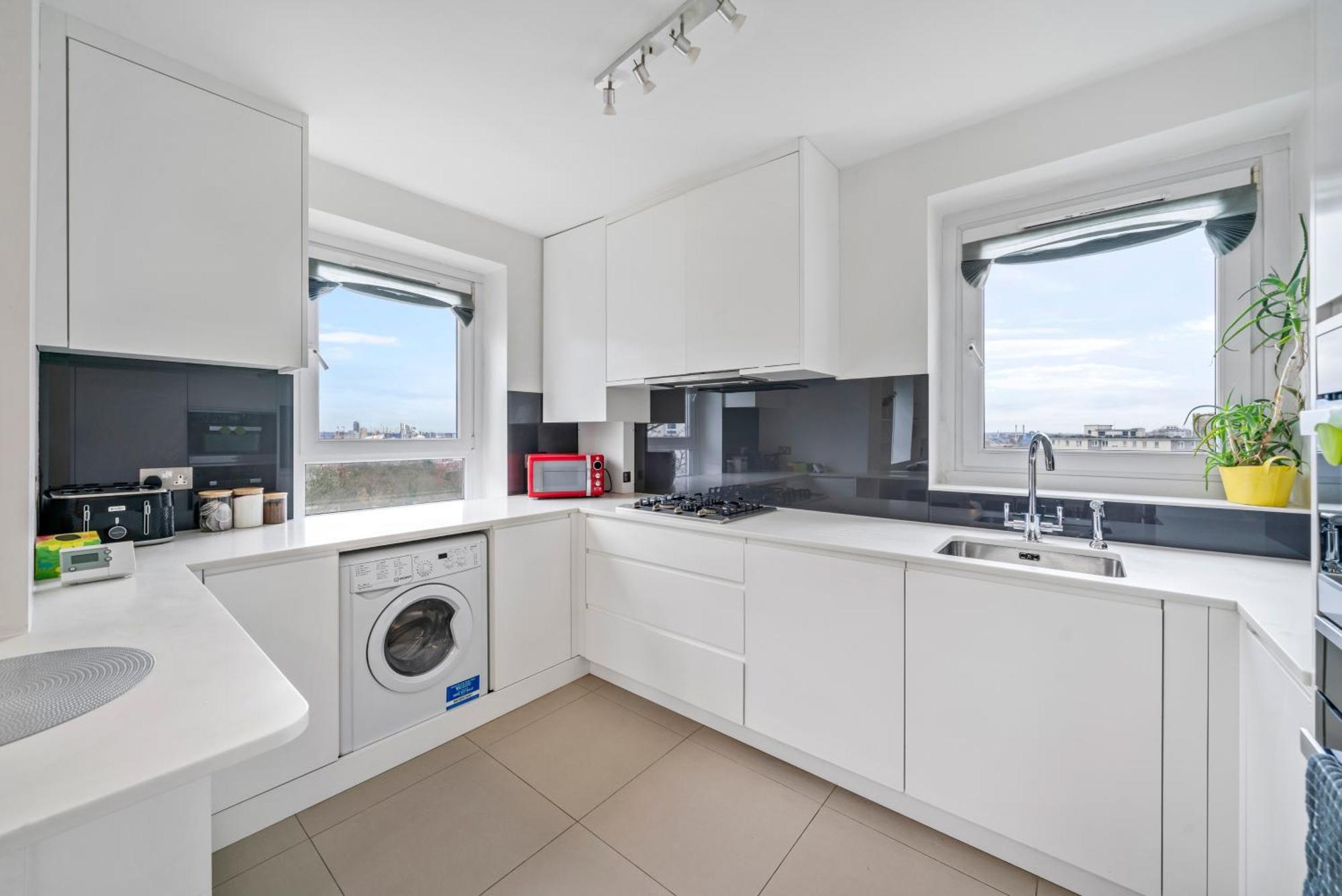 Relax, Play And Work In London Apartment Luaran gambar